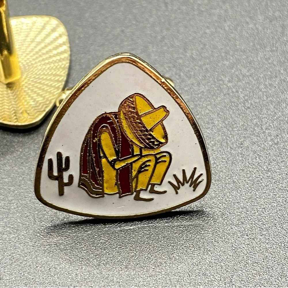 Cuff Links Mexican Siesta Man With Sombrero Enameled Gold Tone